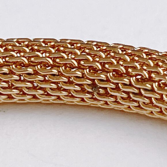 Vintage Avon Gold Tone Mesh Bracelet 1980s Signed Foldover Clasp Classic - Picture 10 of 13